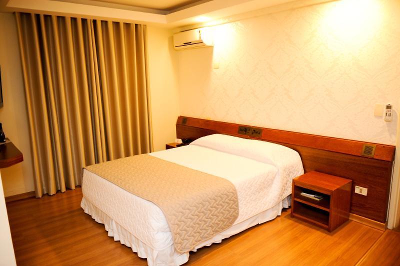 Hotel Rafain Centro Foz do Iguaçu Buitenkant foto